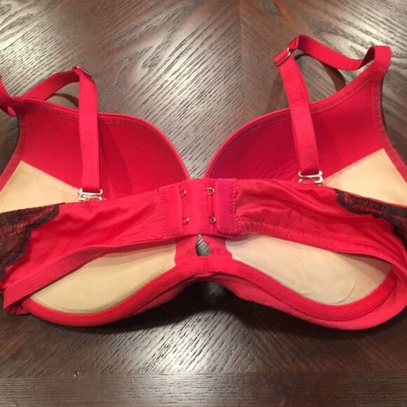 Victoria’s Secret Biofit Push Up Bra - Picture 4 of 5